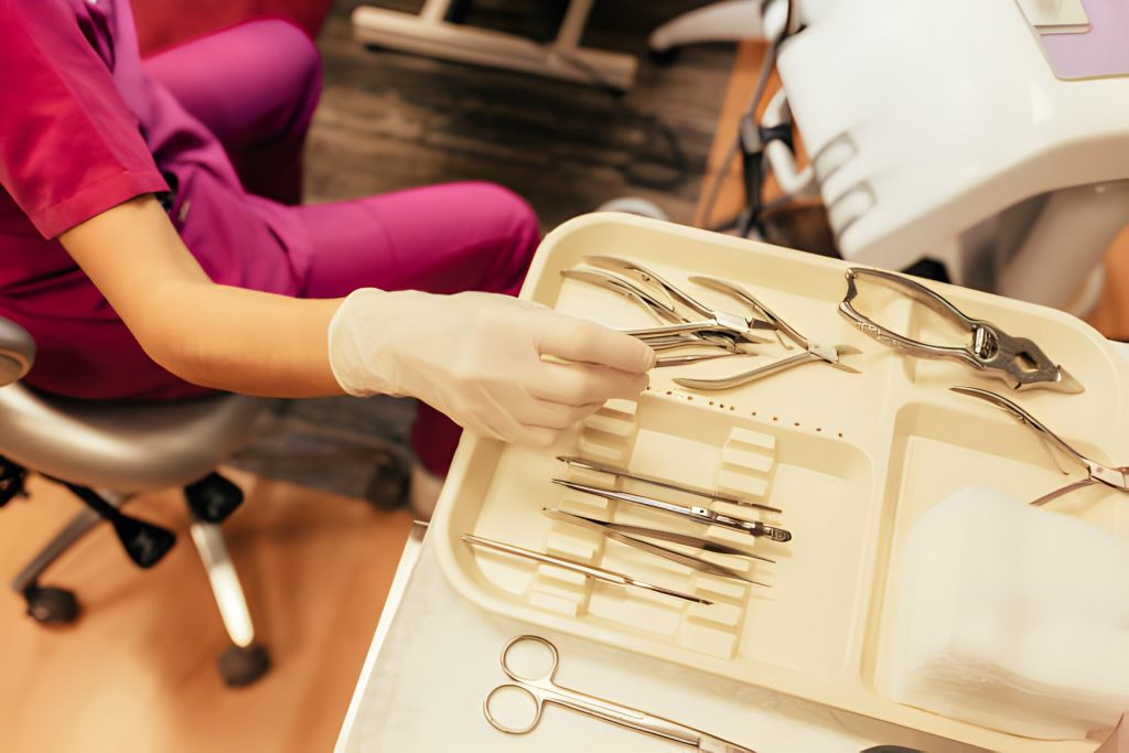 Advantages of Using a Dental Repair Kit